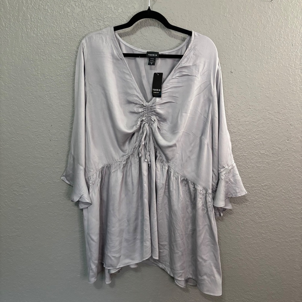 Torrid‎ Gray Satin Ruched Front Babydoll Tunic Top Size 3 NWT